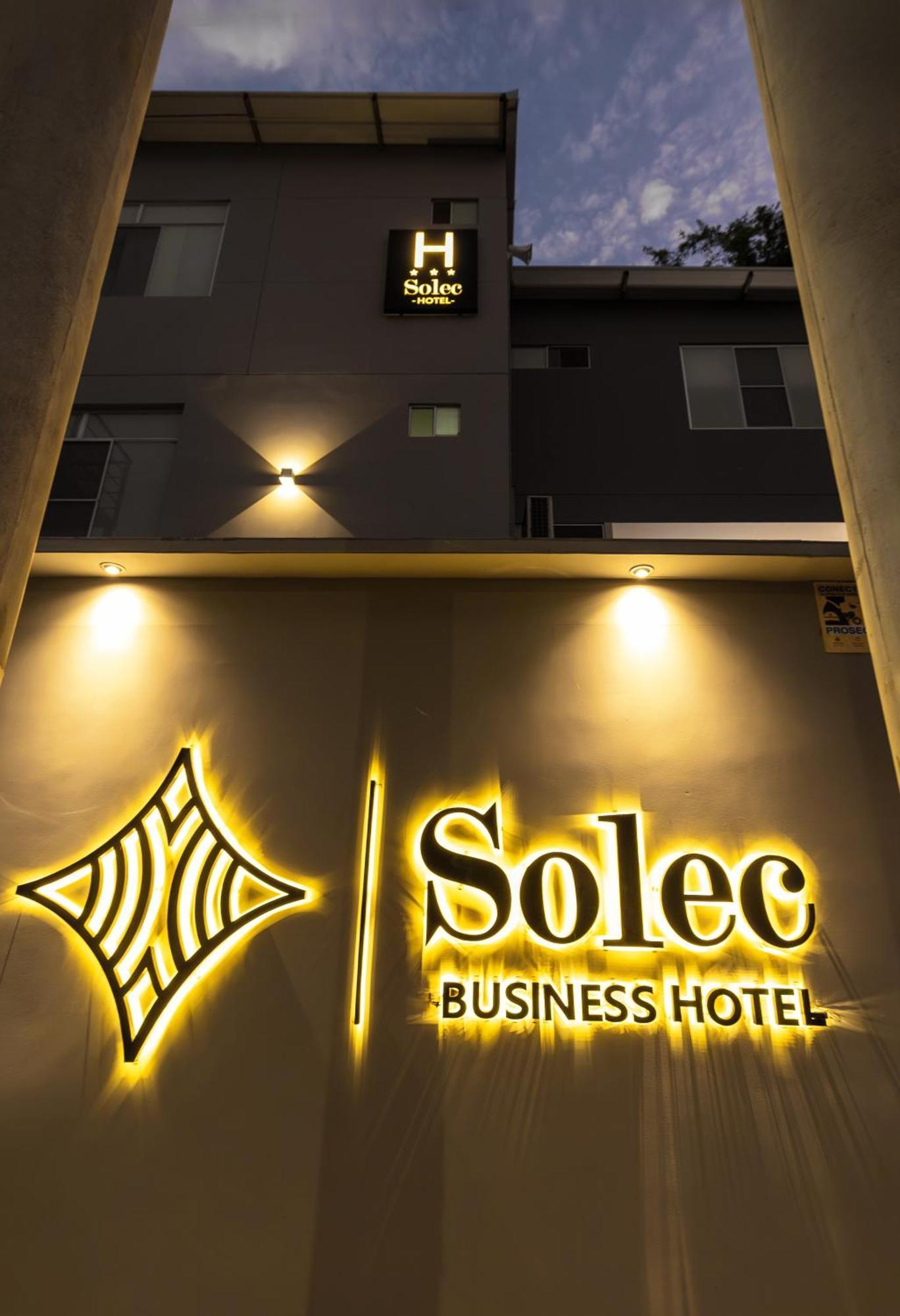 Hotel Solec 皮乌拉 外观 照片