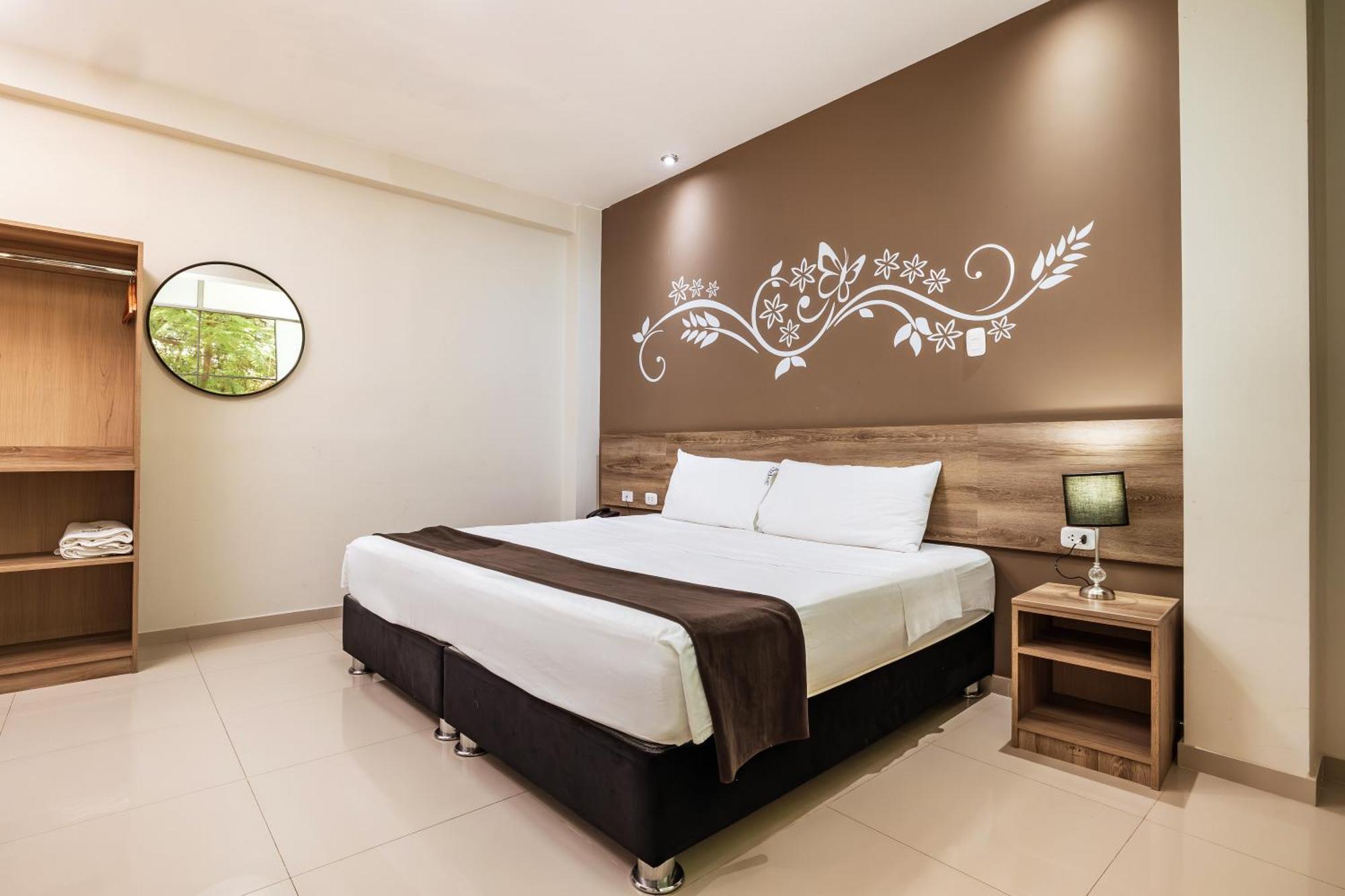 Hotel Solec 皮乌拉 外观 照片